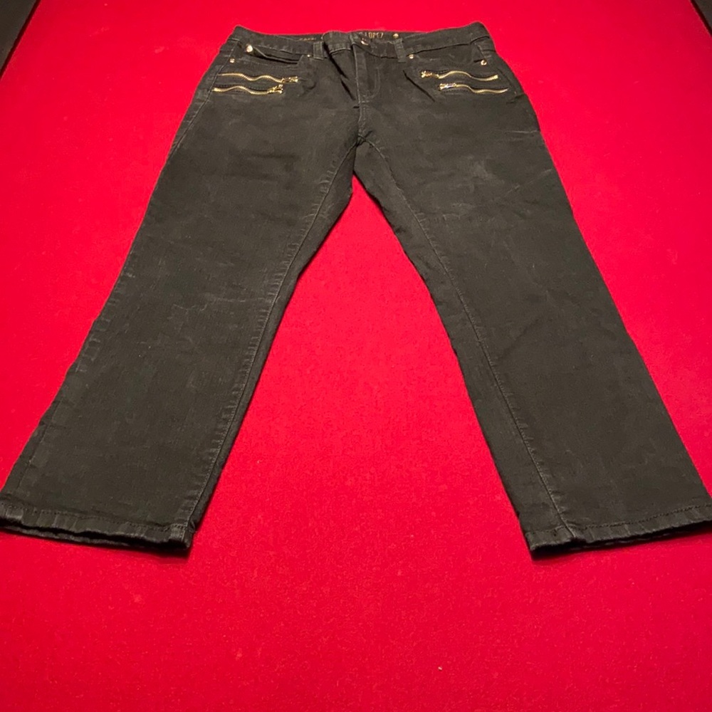 Capris by Jennifer Lopez!